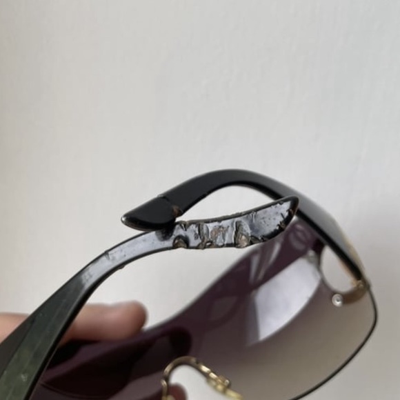 Chanel - Picture 8 of 10